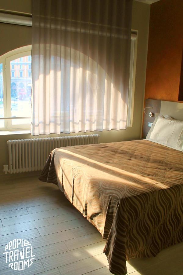 People Travel Rooms Болонья Екстер'єр фото