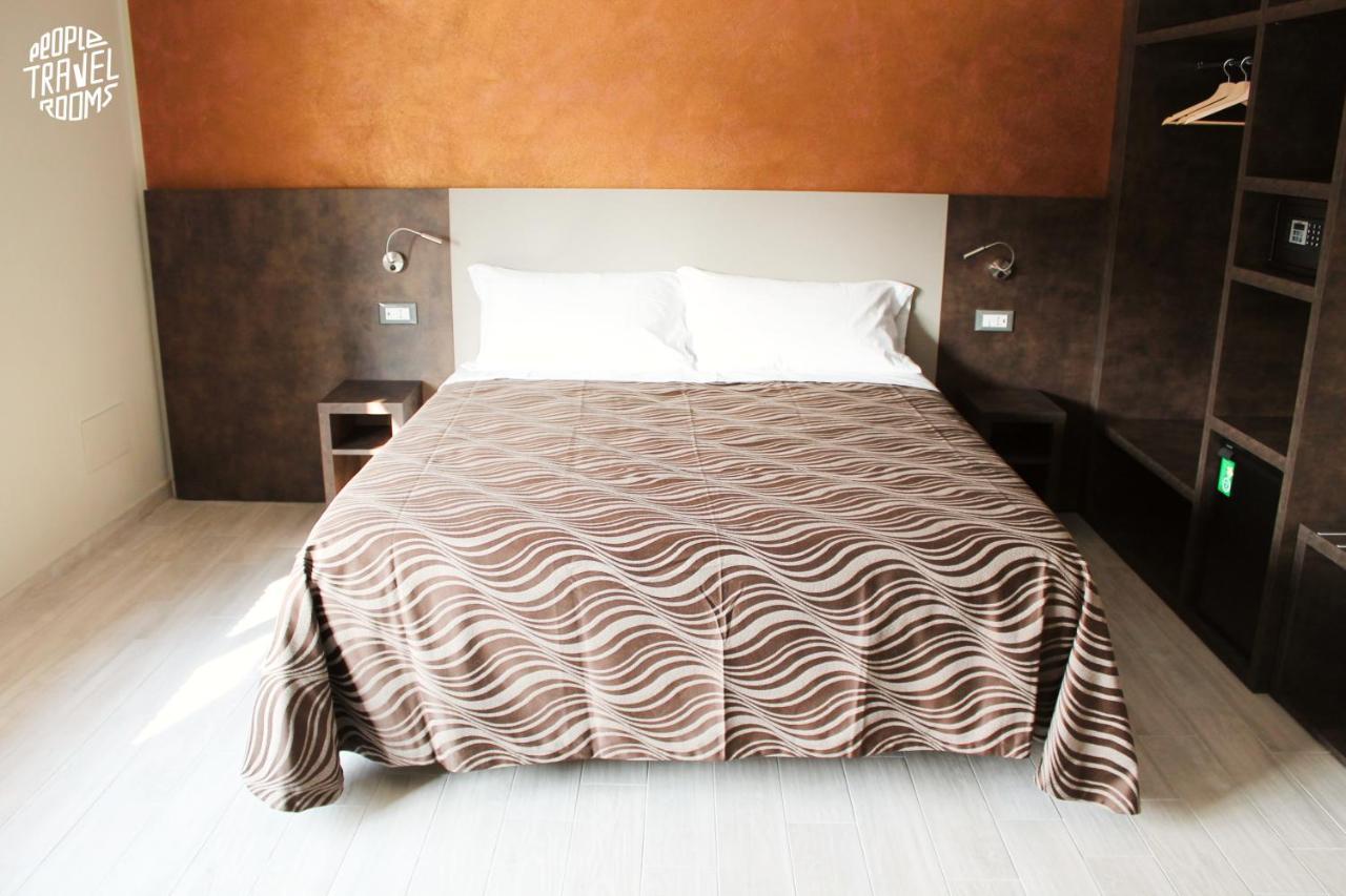 People Travel Rooms Болонья Екстер'єр фото
