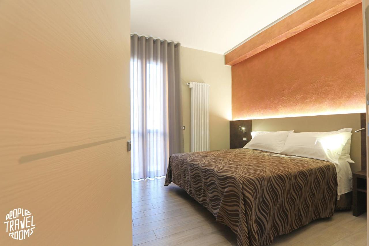 People Travel Rooms Болонья Екстер'єр фото